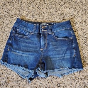3/$20 Junior's Mudd shorts